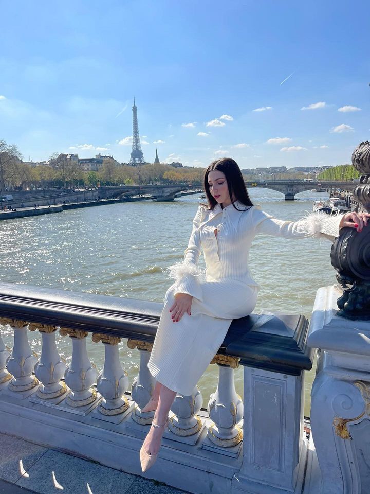 Long Sleeve Feather Ribbed Maxi Dress Ivory HV8975