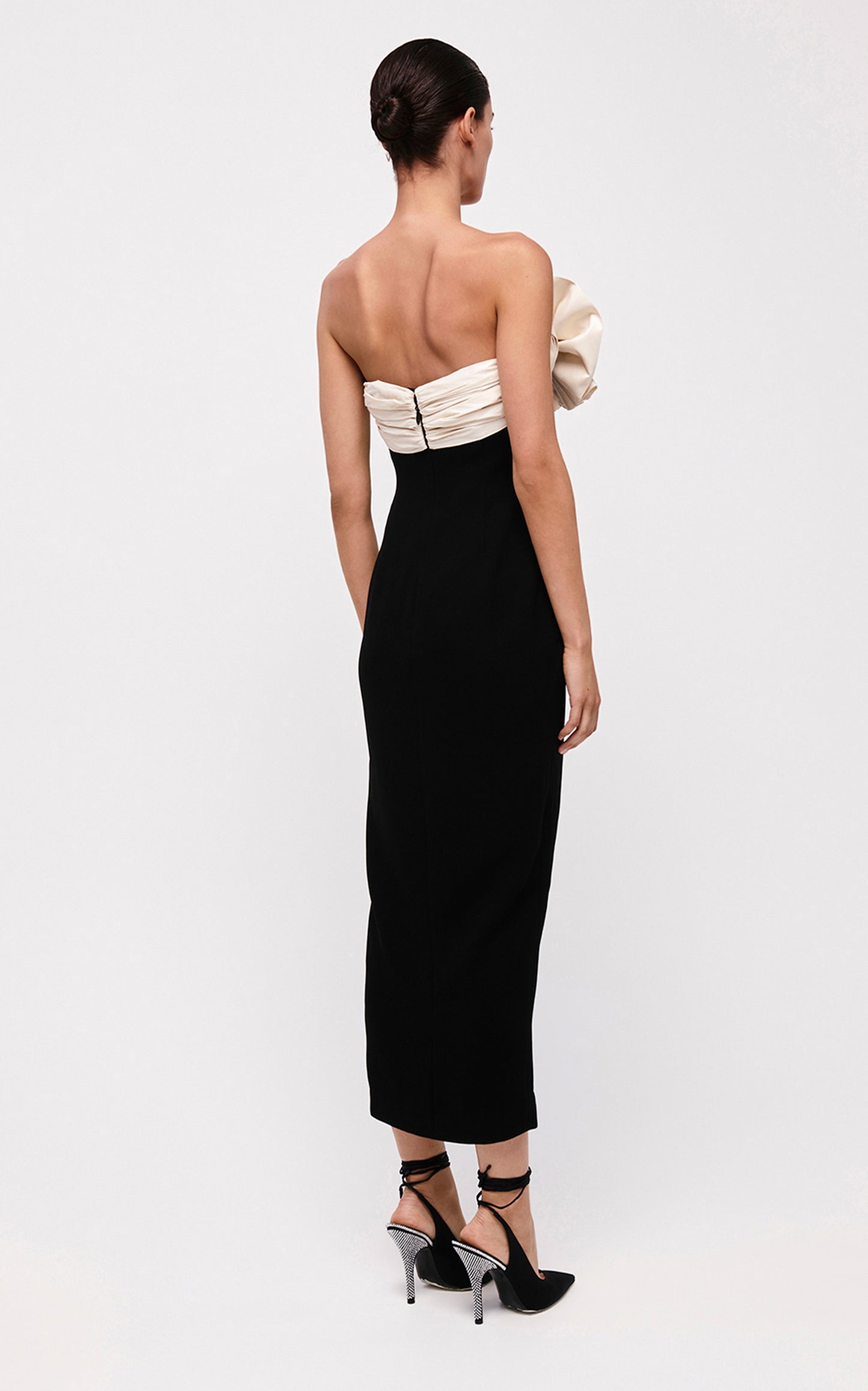 Pleated Detail Midi Dress Black White HV9661