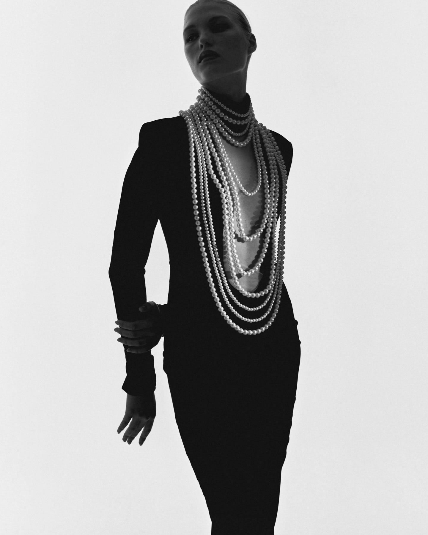 Long Sleeve Pearl Necklace Maxi Dress Black HV1700