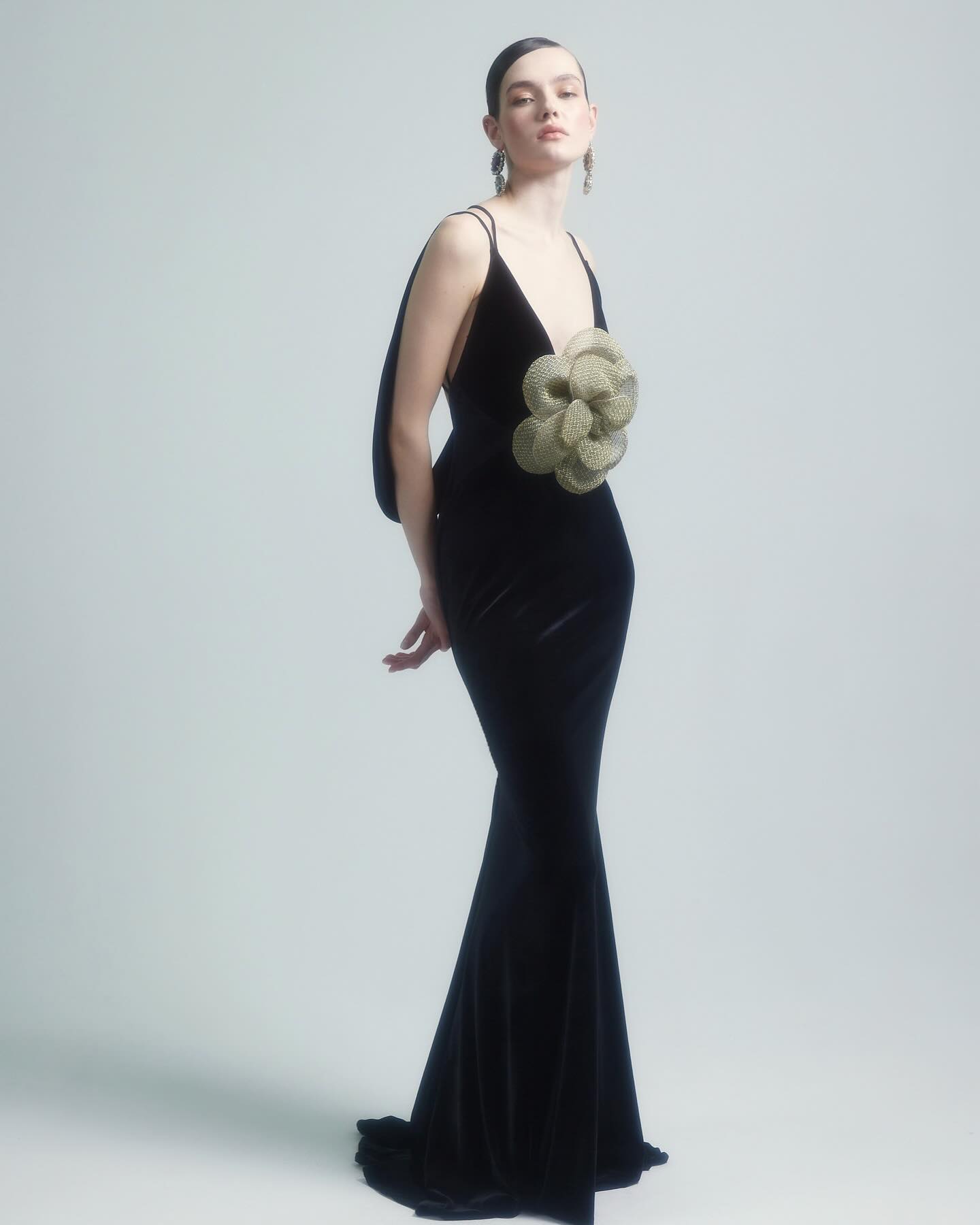 Flower Detail Maxi Velvet Dress Black HV1622