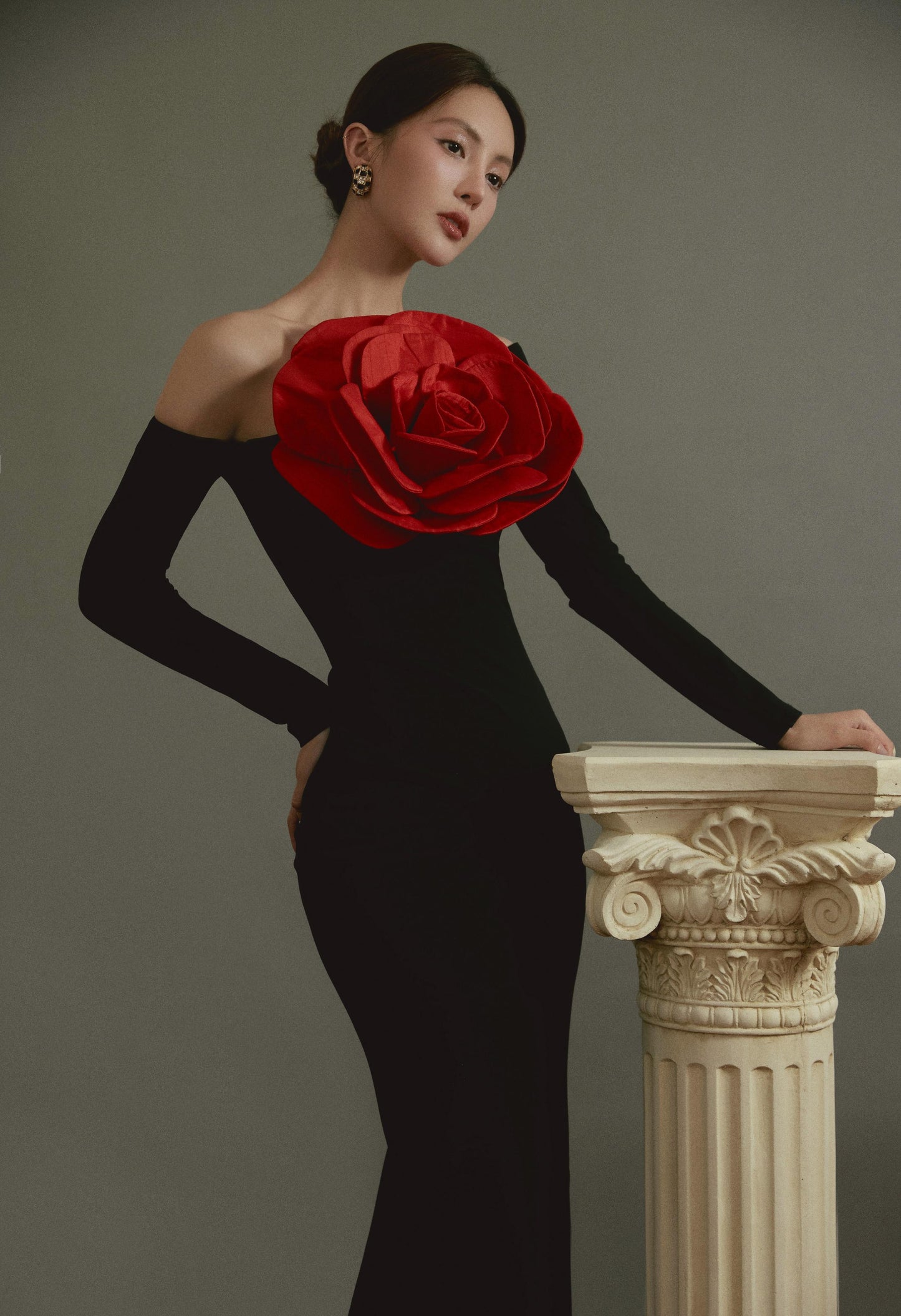 Long Sleeve Rose Detail Maxi Dress Black Red HV1031