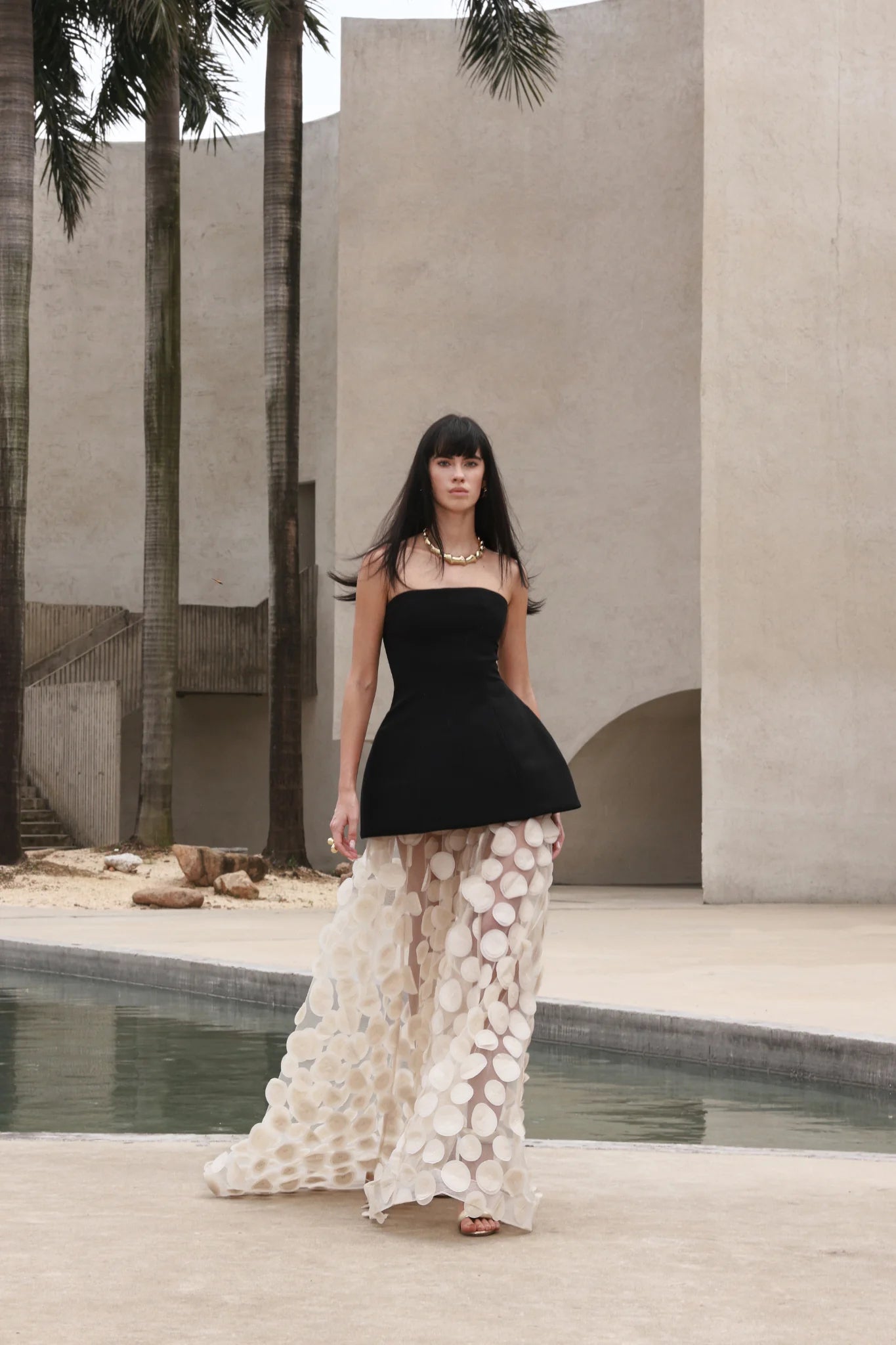 Strapless A Line Maxi Dress Black Ivory HV2067