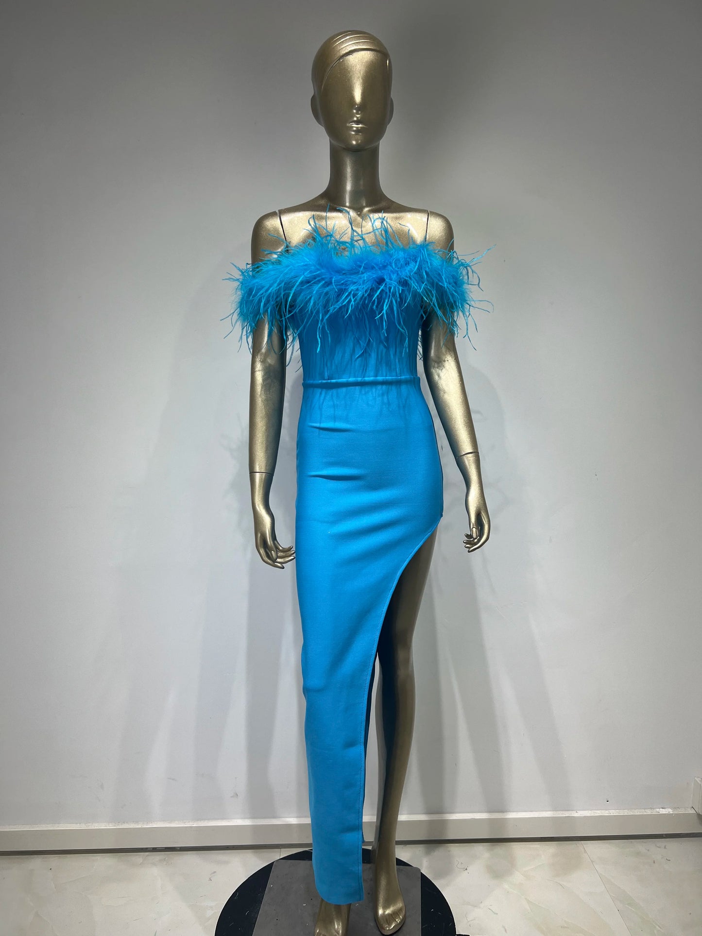 Feather Off Shoulder Maxi Dress HV9332