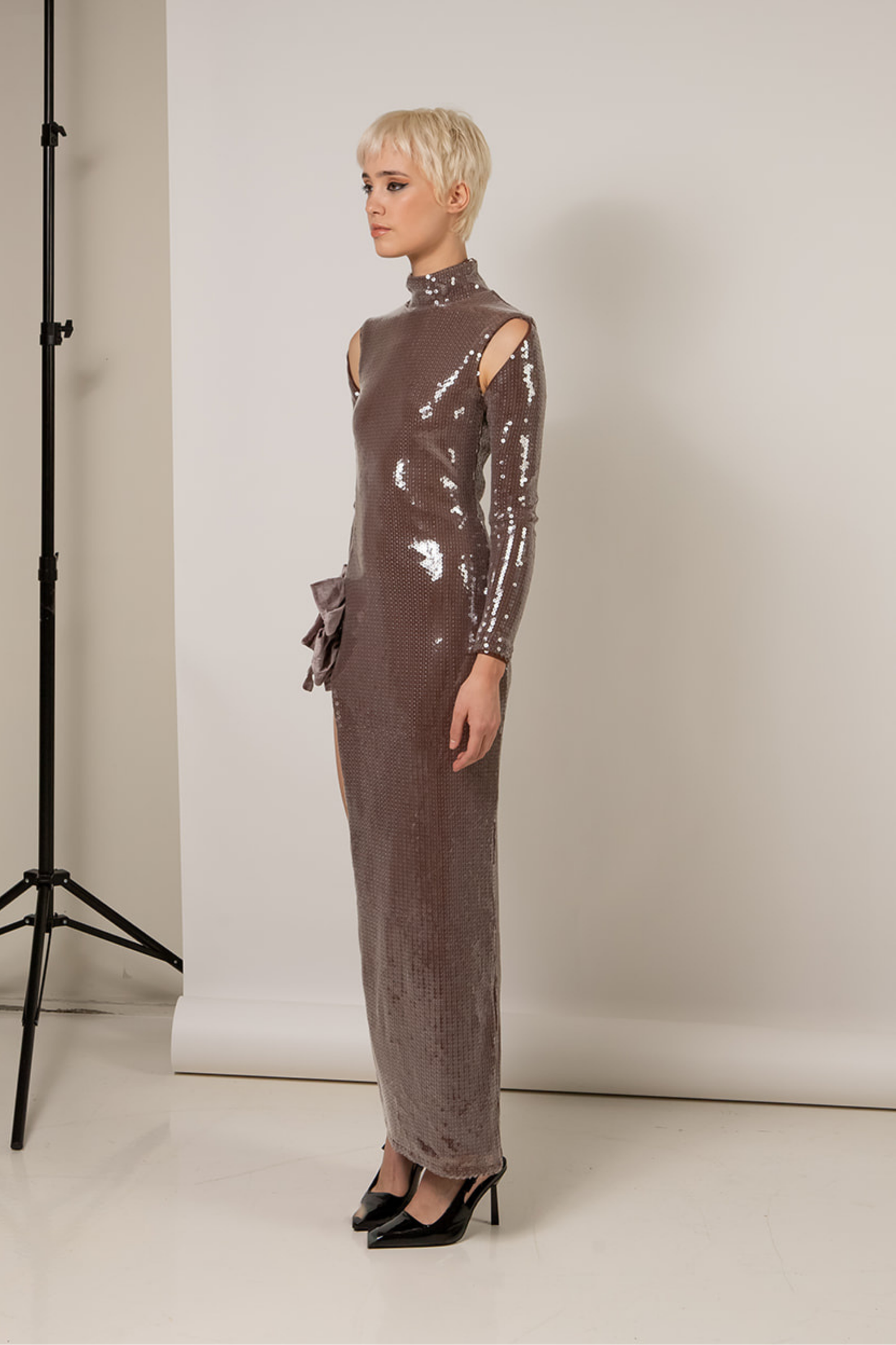 Long Sleeve Bow Detail Sequin Maxi Dress HV1705