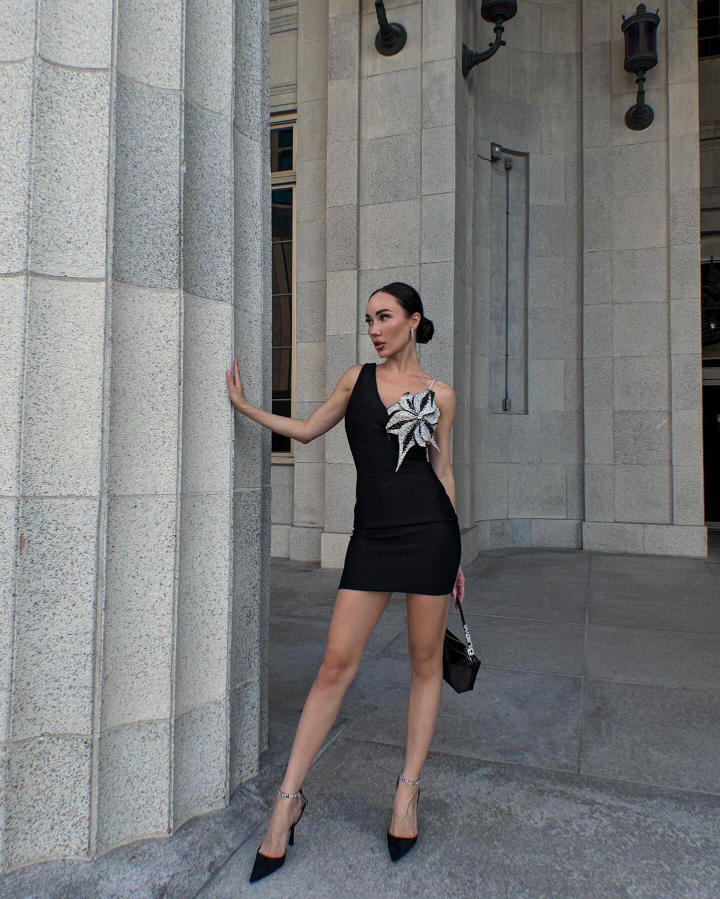 Embellished Flower Detail Dress Black HV9776