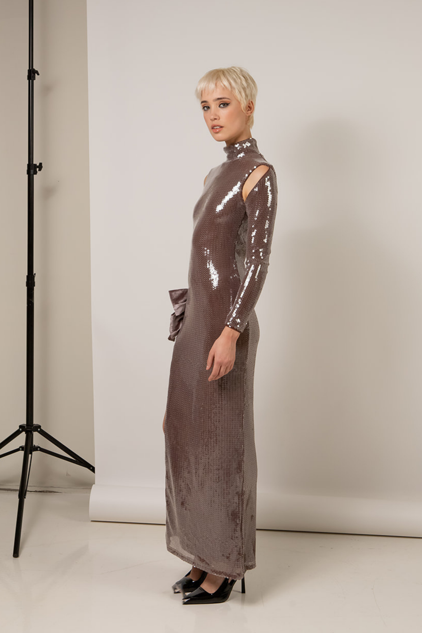 Long Sleeve Bow Detail Sequin Maxi Dress HV1705