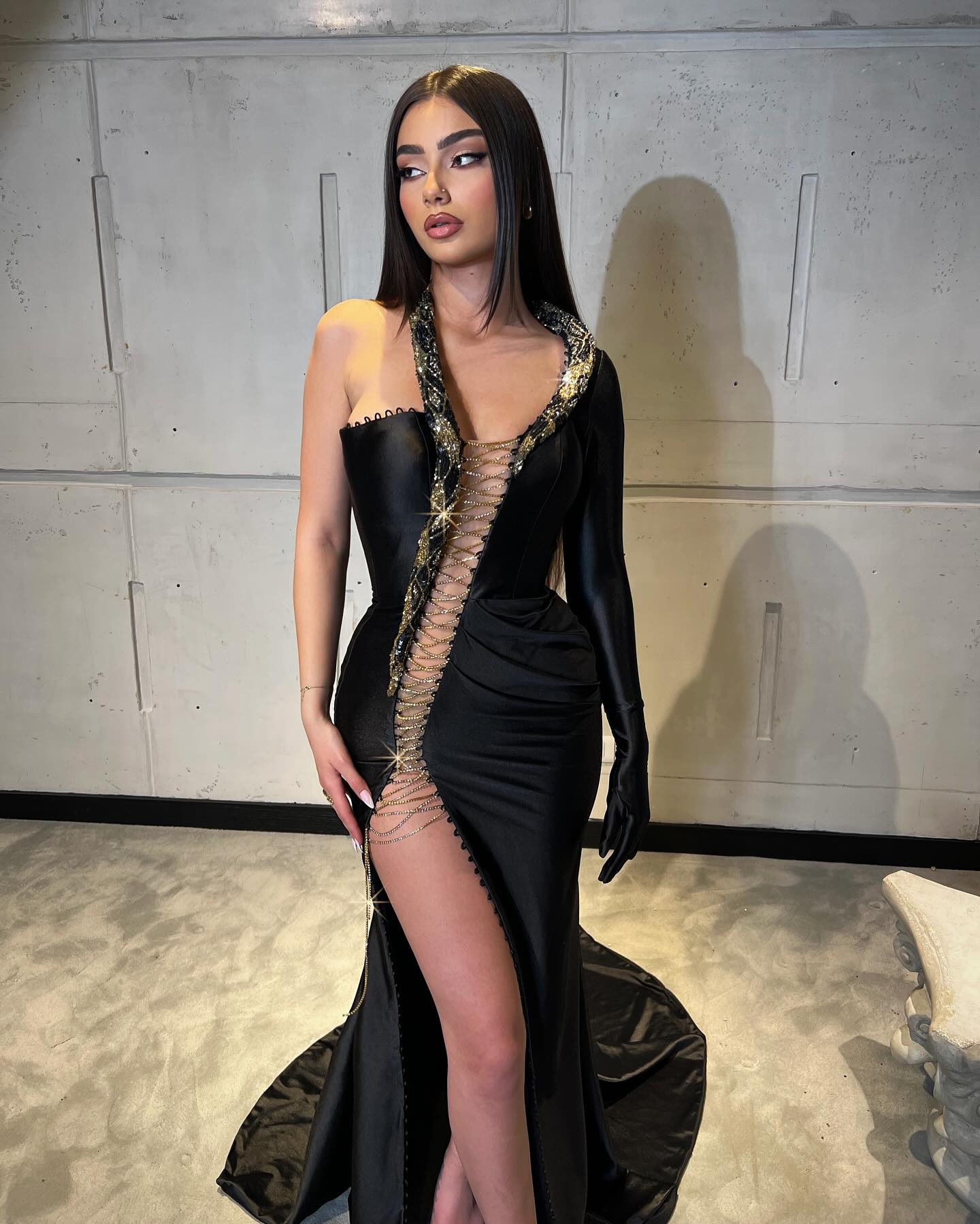 One Sleeve Lace Up Maxi Velvet Dress Black HV1764