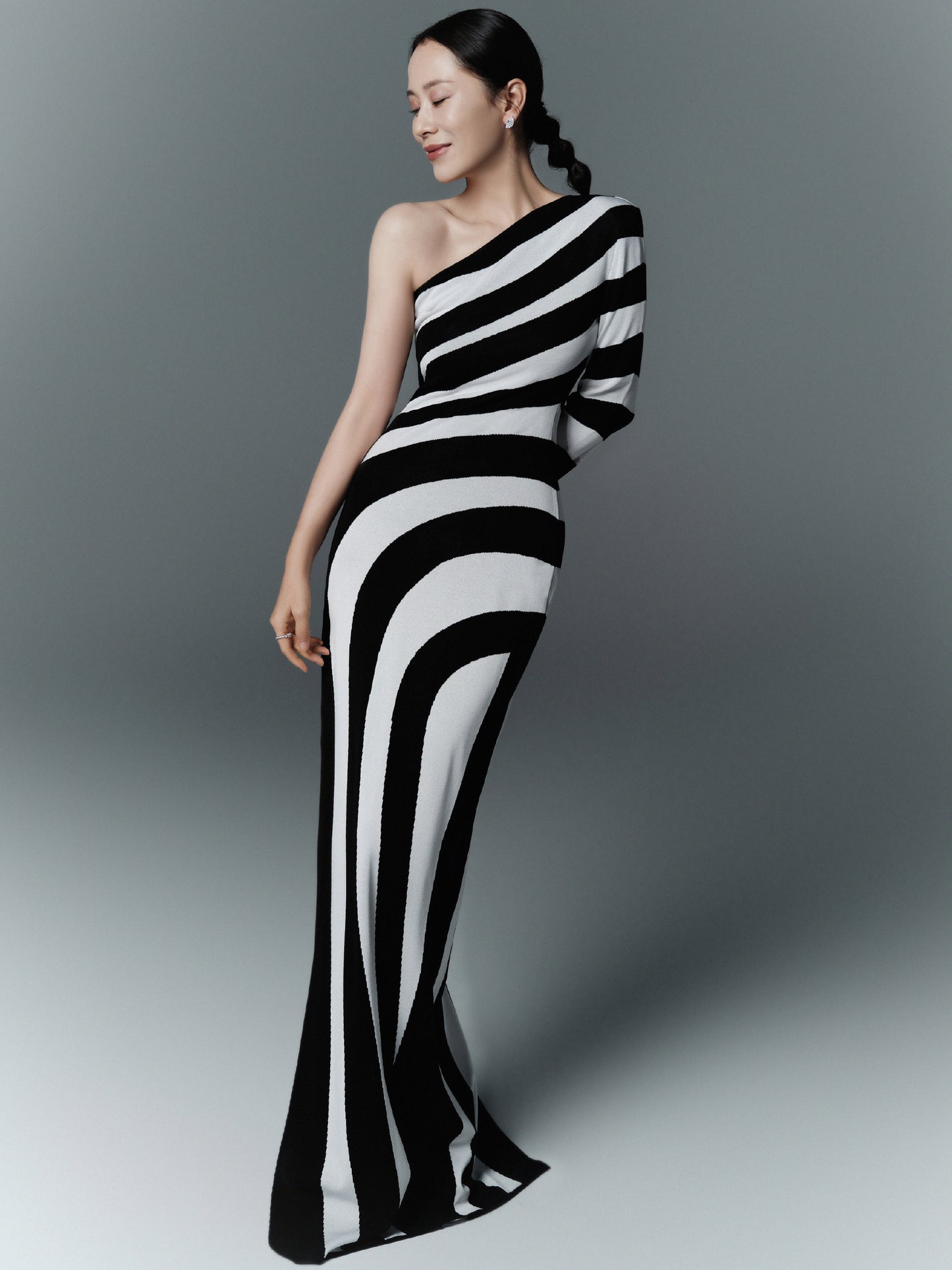 One Sleeve Striped Maxi Dress Black White HV1823