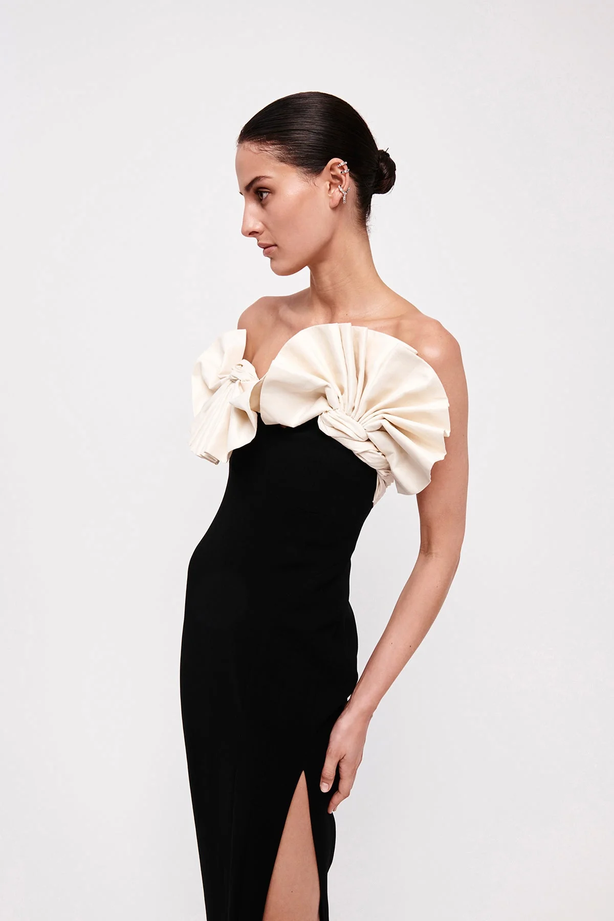 Pleated Detail Midi Dress Black White HV9661