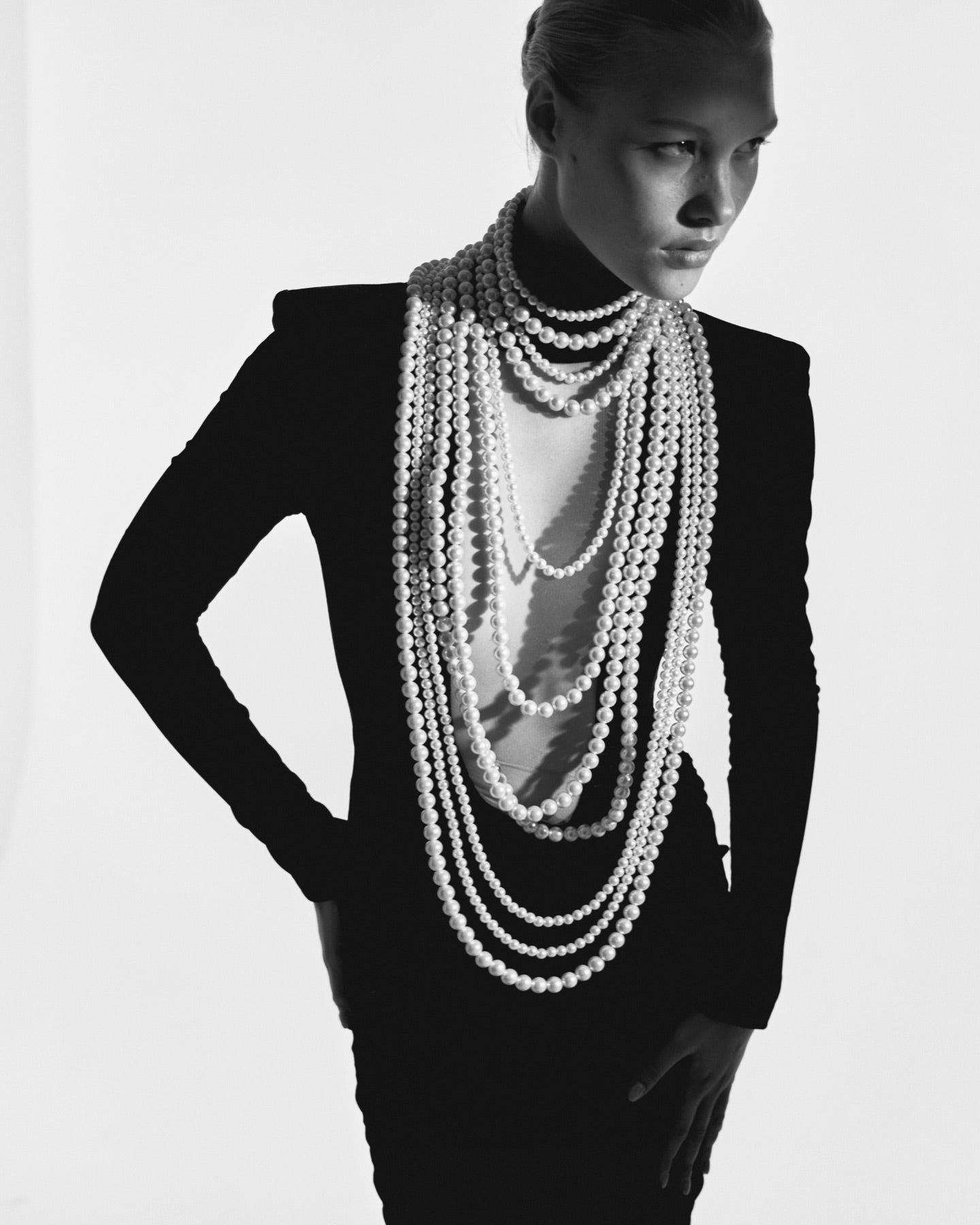 Long Sleeve Pearl Necklace Maxi Dress Black HV1700