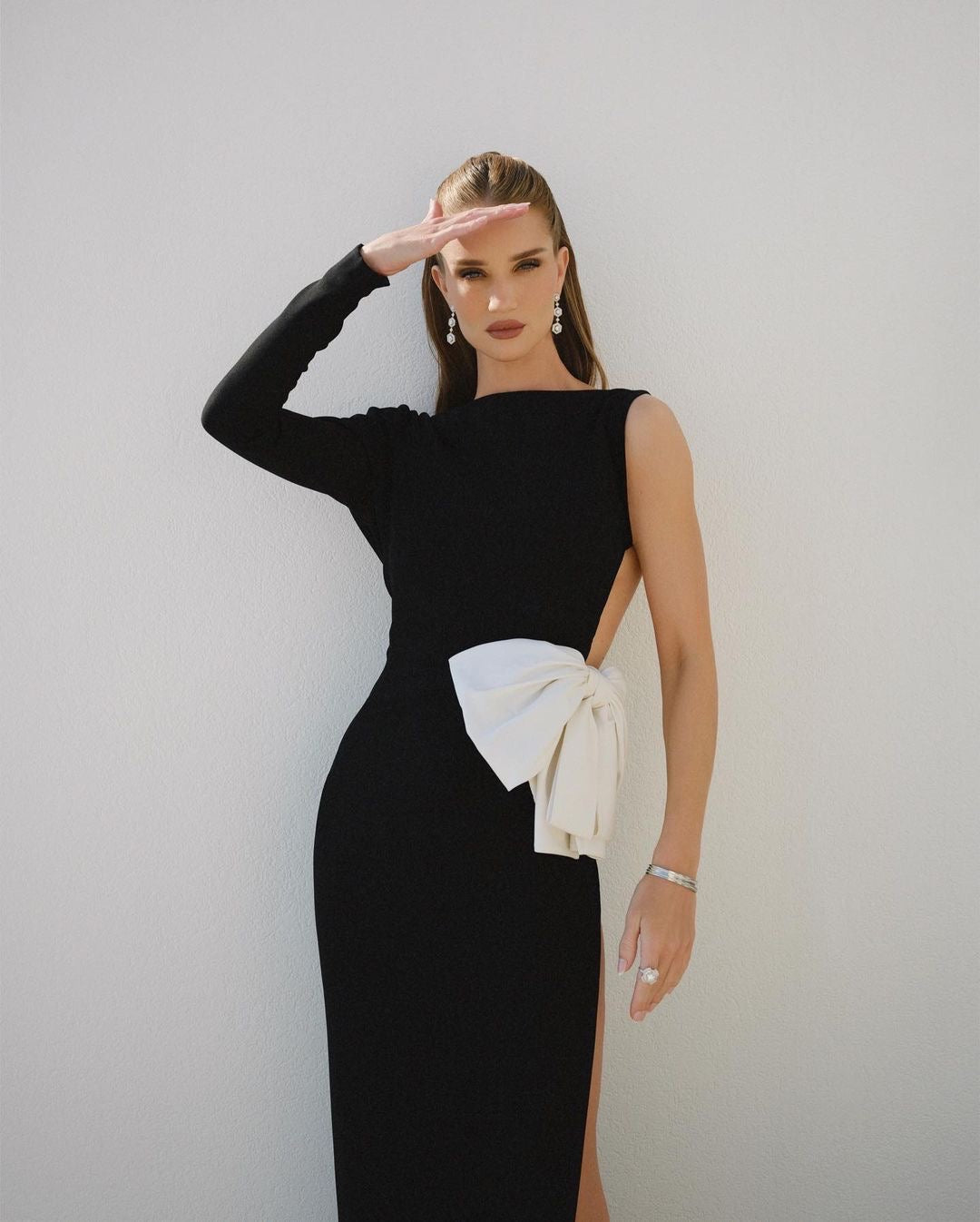 One Sleeve Bow Backless Maxi Dress Black HV9812