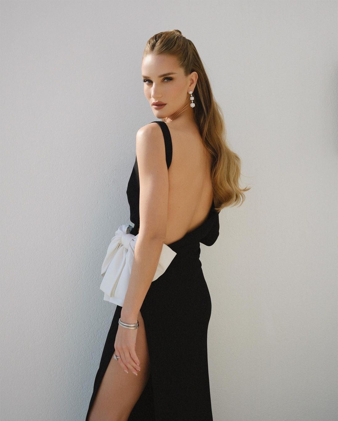 One Sleeve Bow Backless Maxi Dress Black HV9812