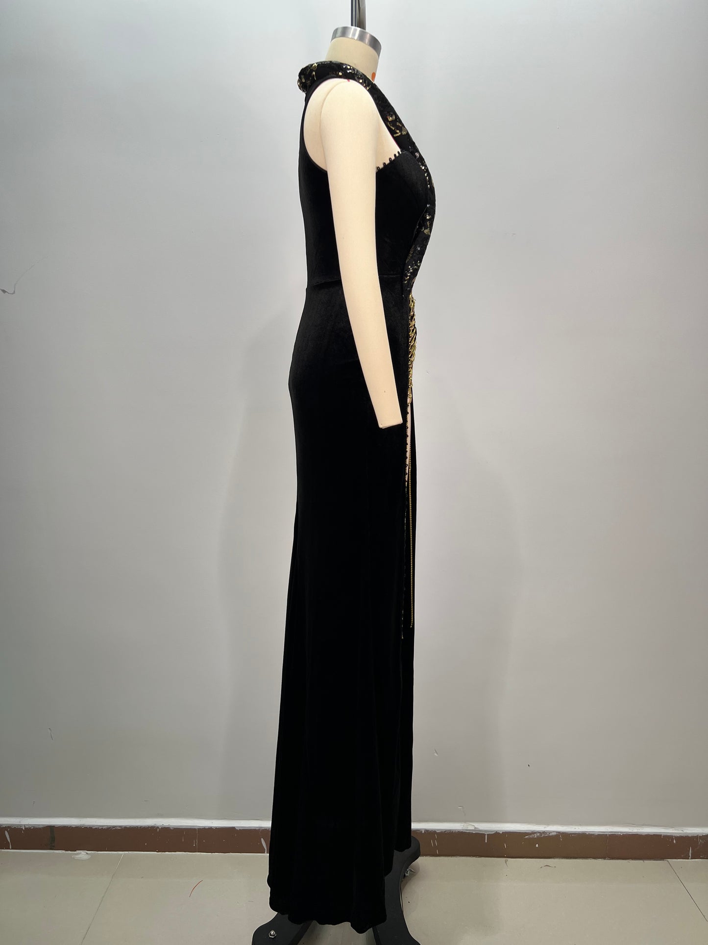One Sleeve Lace Up Maxi Velvet Dress Black HV1764
