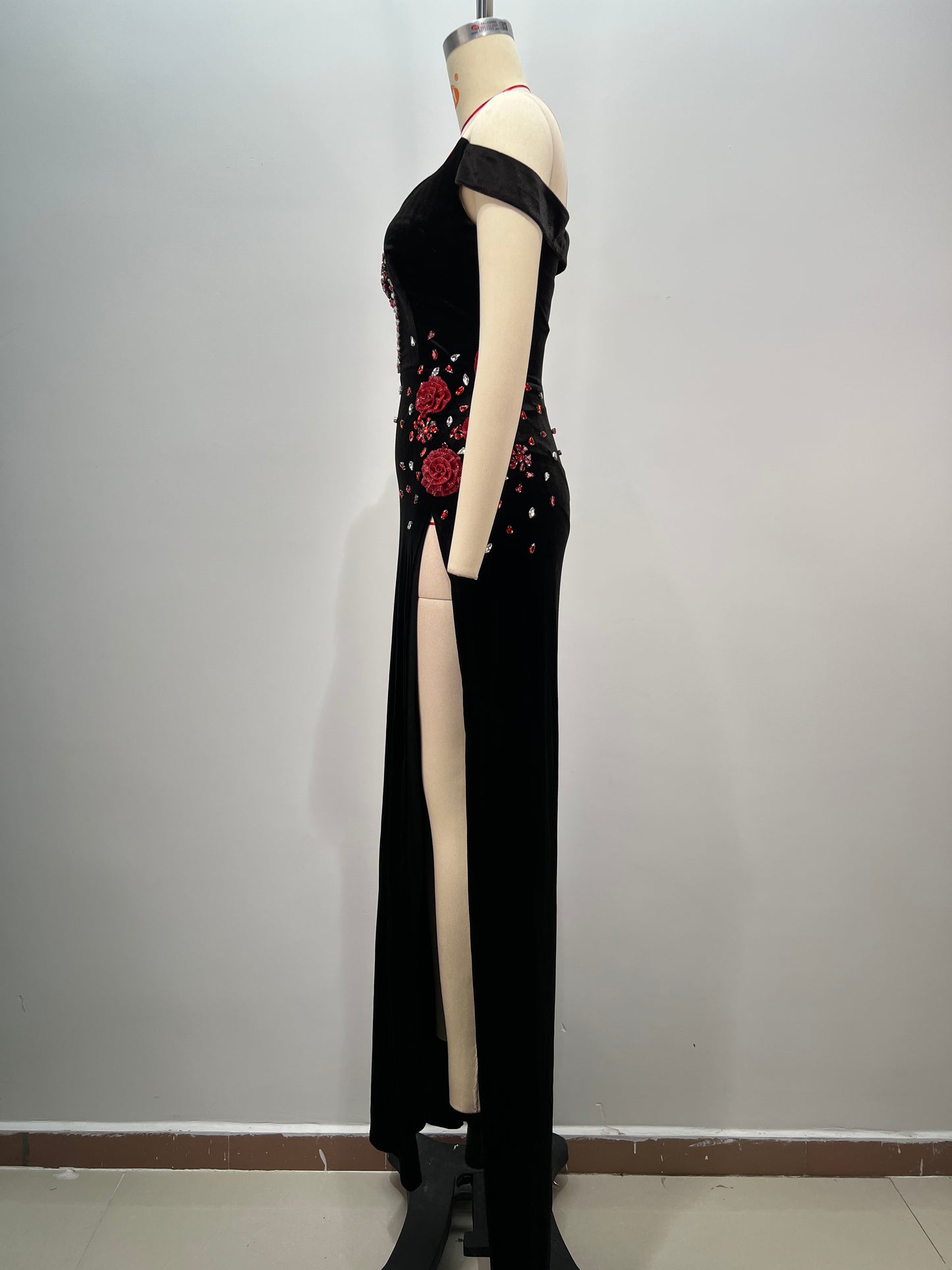 Floral Crystal Bardot Maxi Velvet Dress Black Red HV1831