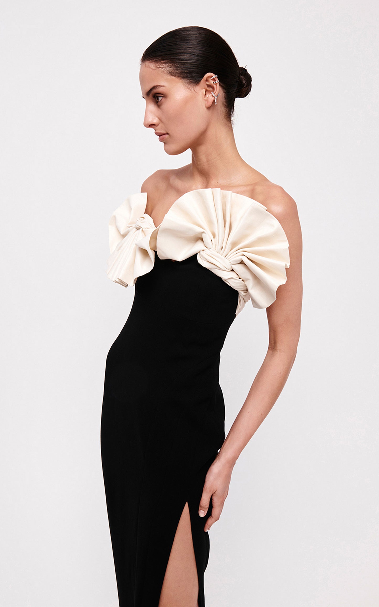 Pleated Detail Midi Dress Black White HV9661