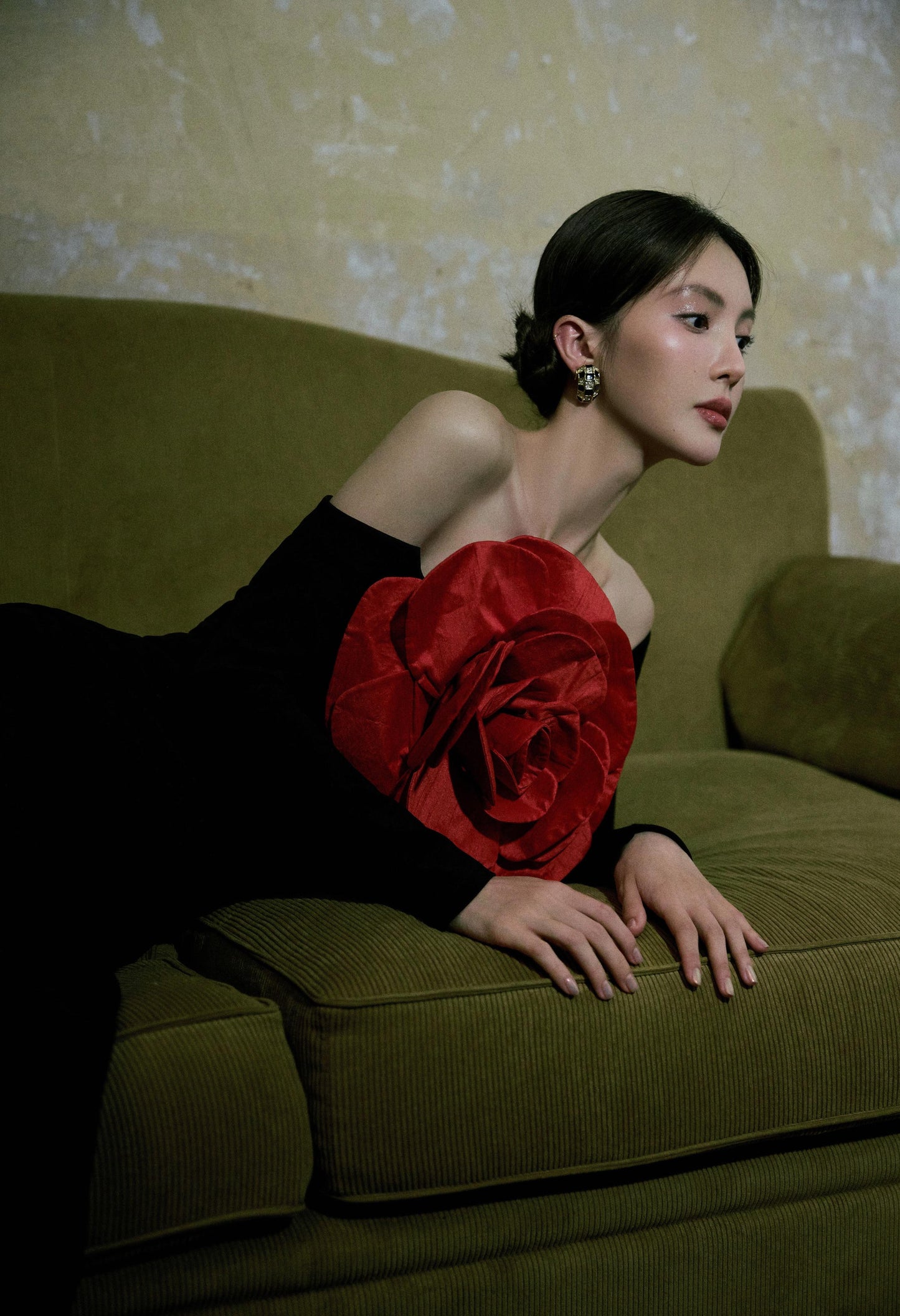Long Sleeve Rose Detail Maxi Dress Black Red HV1031