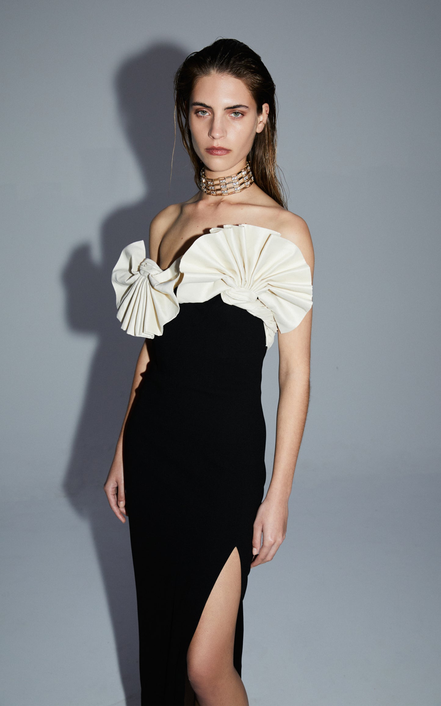 Pleated Detail Midi Dress Black White HV9661
