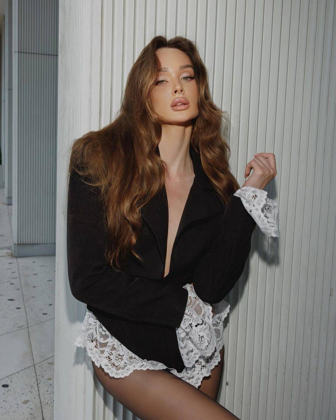 Long Sleeve Lace Bodysuit Black White HV1748