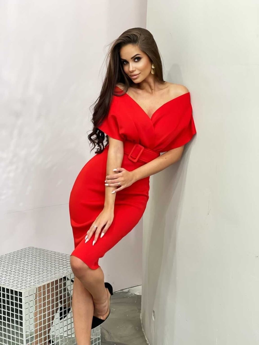 Off The Shoulder Belt Midi Dress HV7760