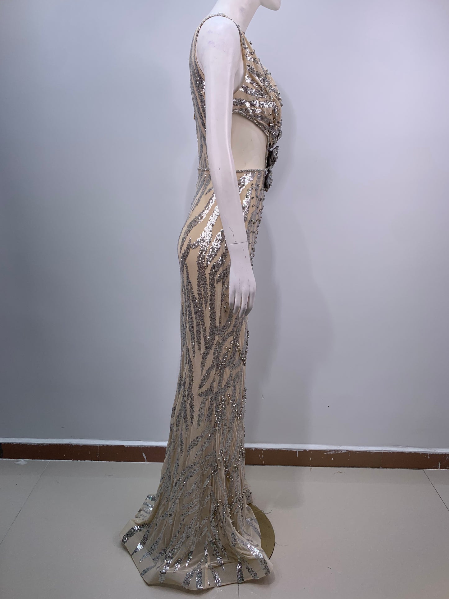 Floral Detail Sequin Maxi Dress Silver Nude HV1628