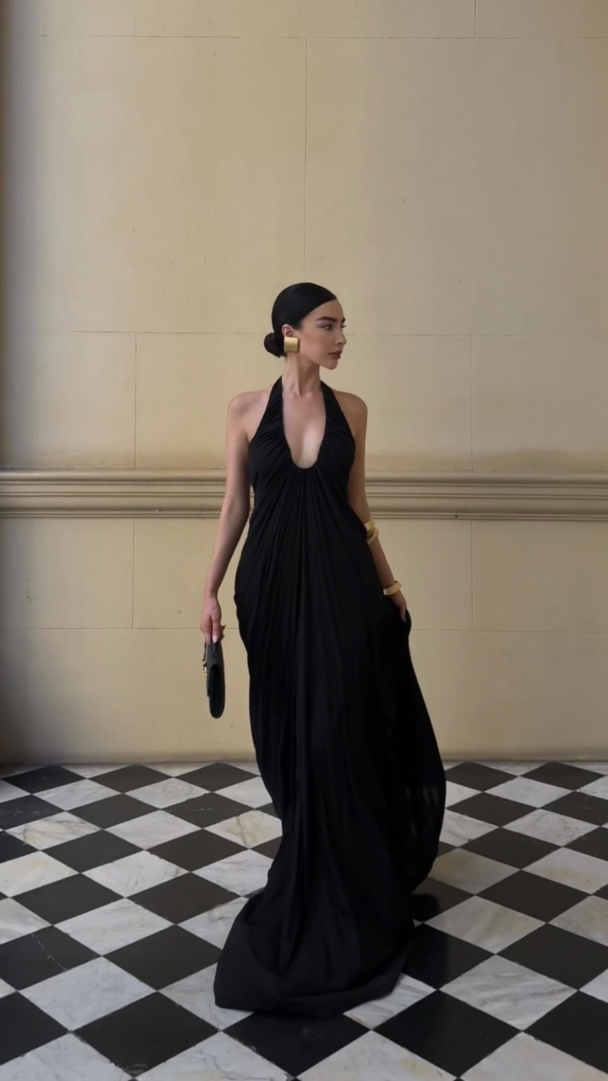 Halter Draped Design Maxi Dress Black HV0068