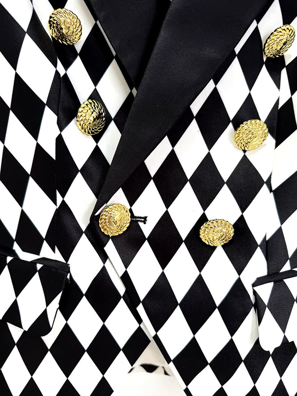 Long Sleeve Diamond Blazer Black White