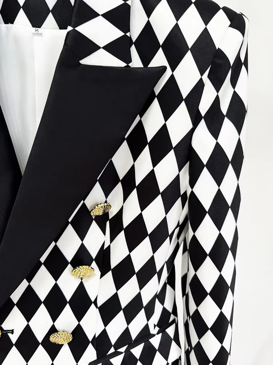 Long Sleeve Diamond Blazer Black White