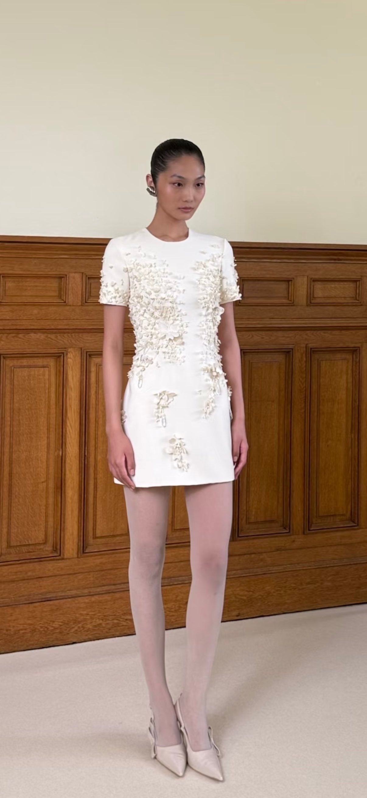 Short Sleeve Floral Dress Ivory HV2893