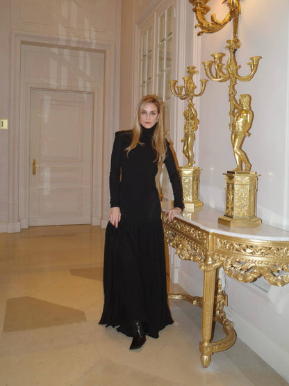 Long Sleeve Heart Cut Out Maxi Dress Black HV0046